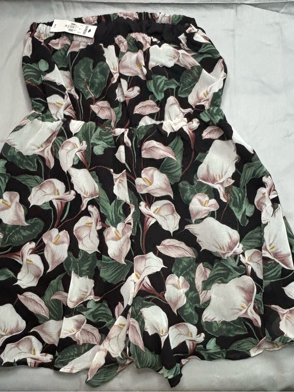 Express Strapless Green Floral Ruffle Mini - Picture 5 of 8